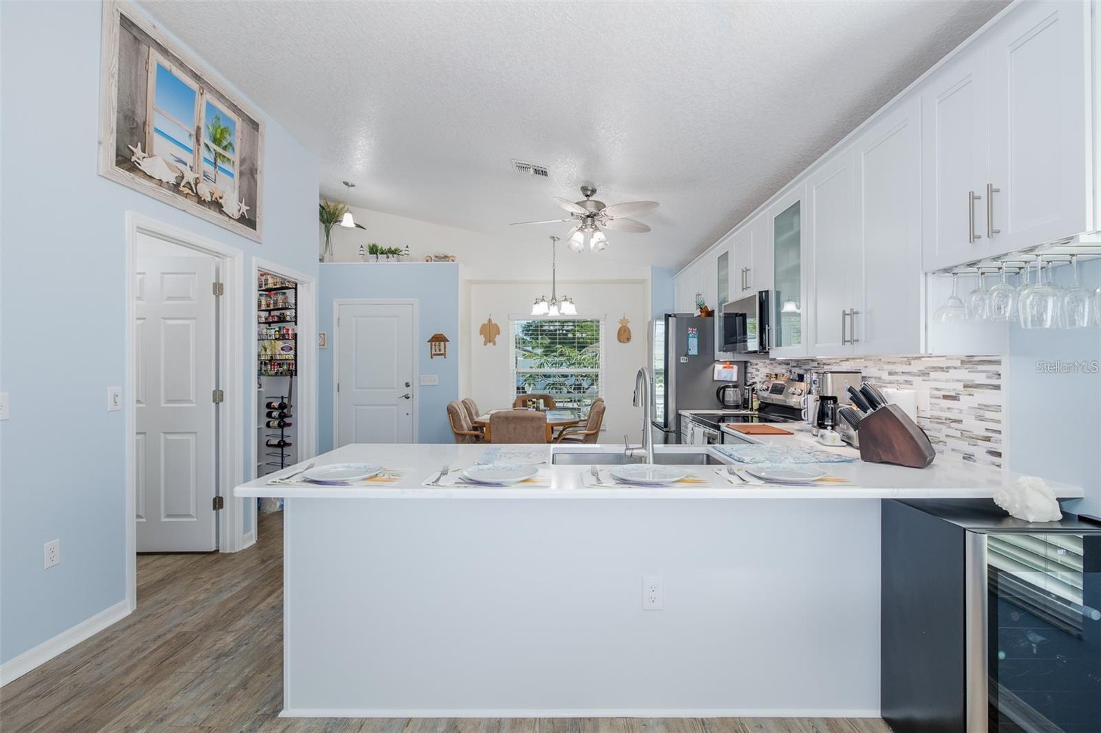 8330 GOLDOME DR — photo 12