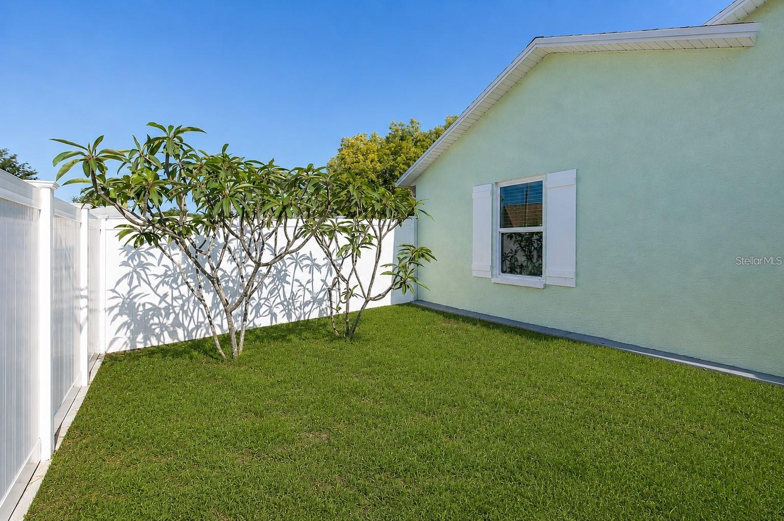 8330 GOLDOME DR — photo 29