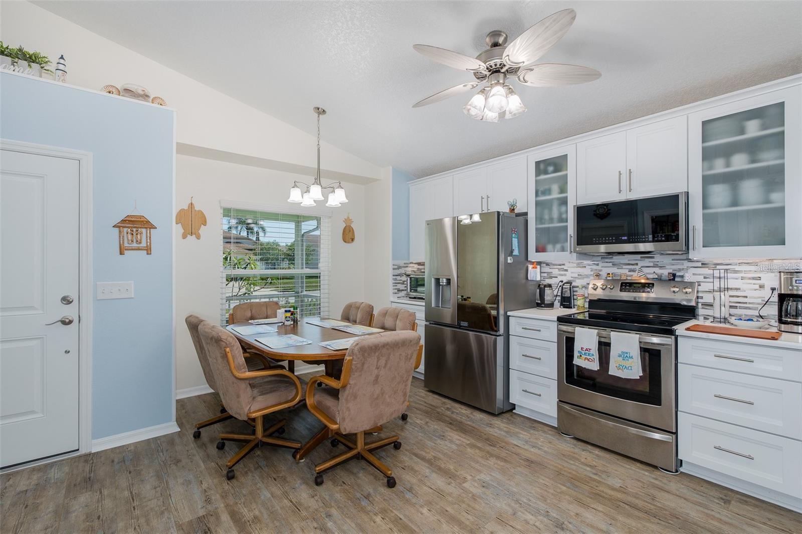 8330 GOLDOME DR — photo 10