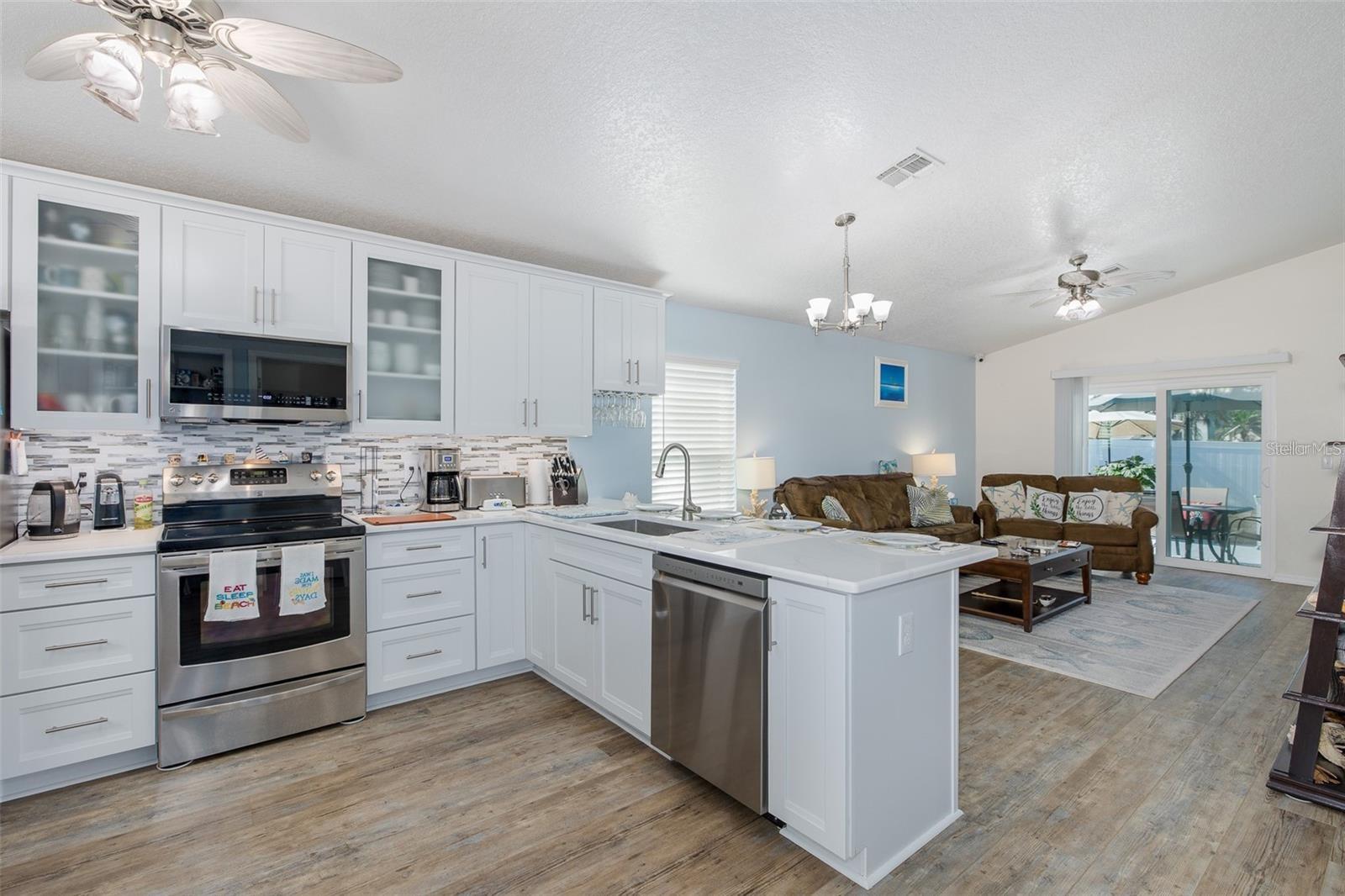 8330 GOLDOME DR — photo 9