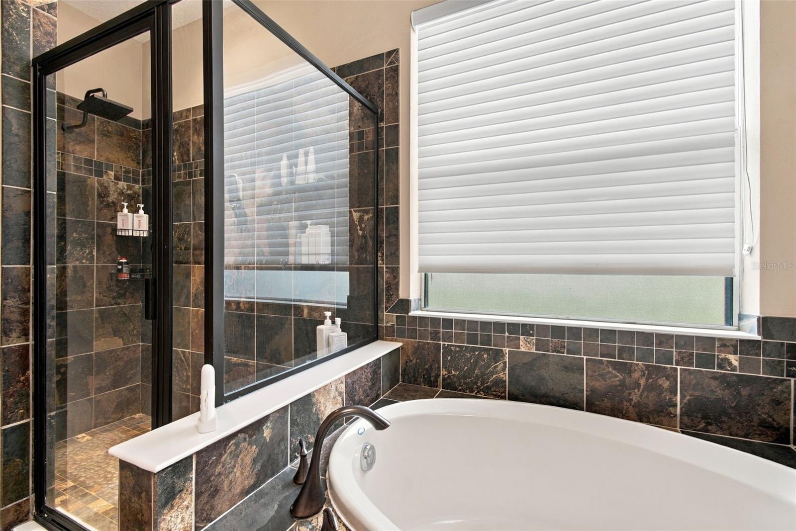 11009 ROCKLEDGE VIEW DR — photo 33