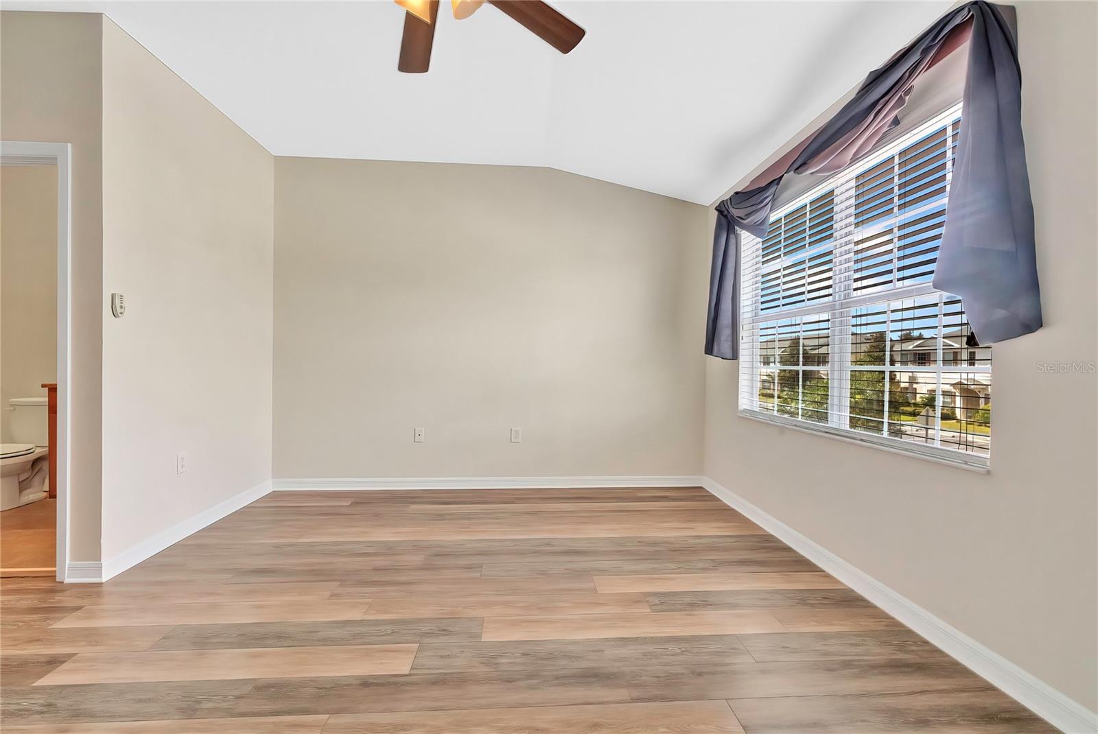 15842 STABLE RUN DR — photo 17