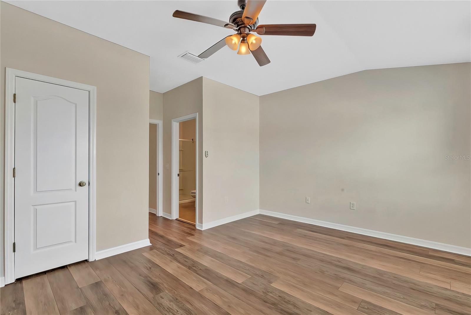 15842 STABLE RUN DR — photo 18