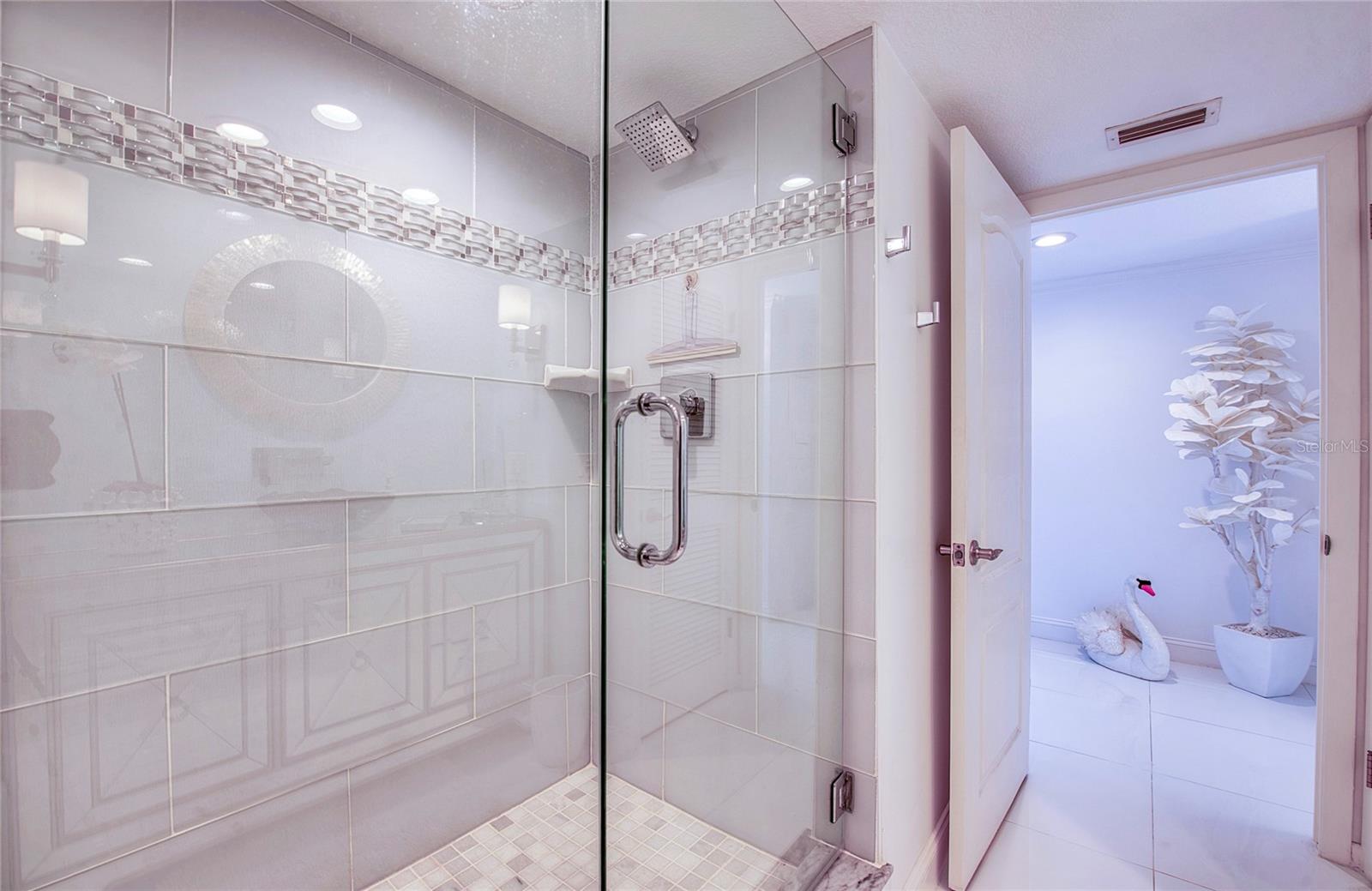 8 BELLEVIEW BLVD #702 — photo 46
