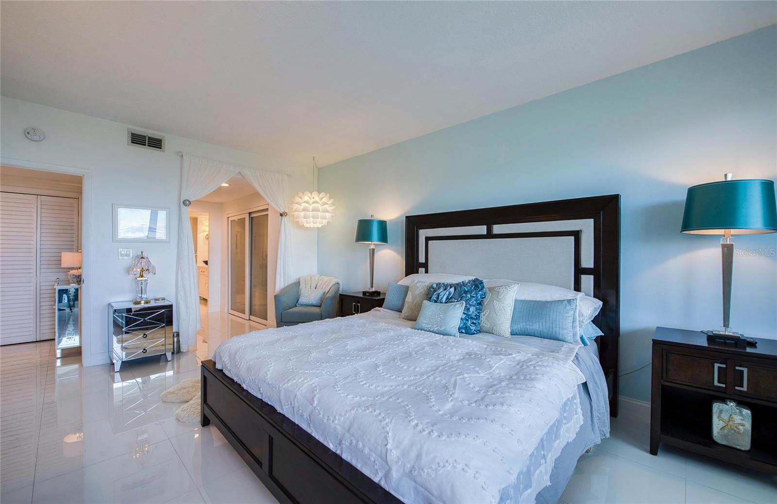 8 BELLEVIEW BLVD #702 — photo 31