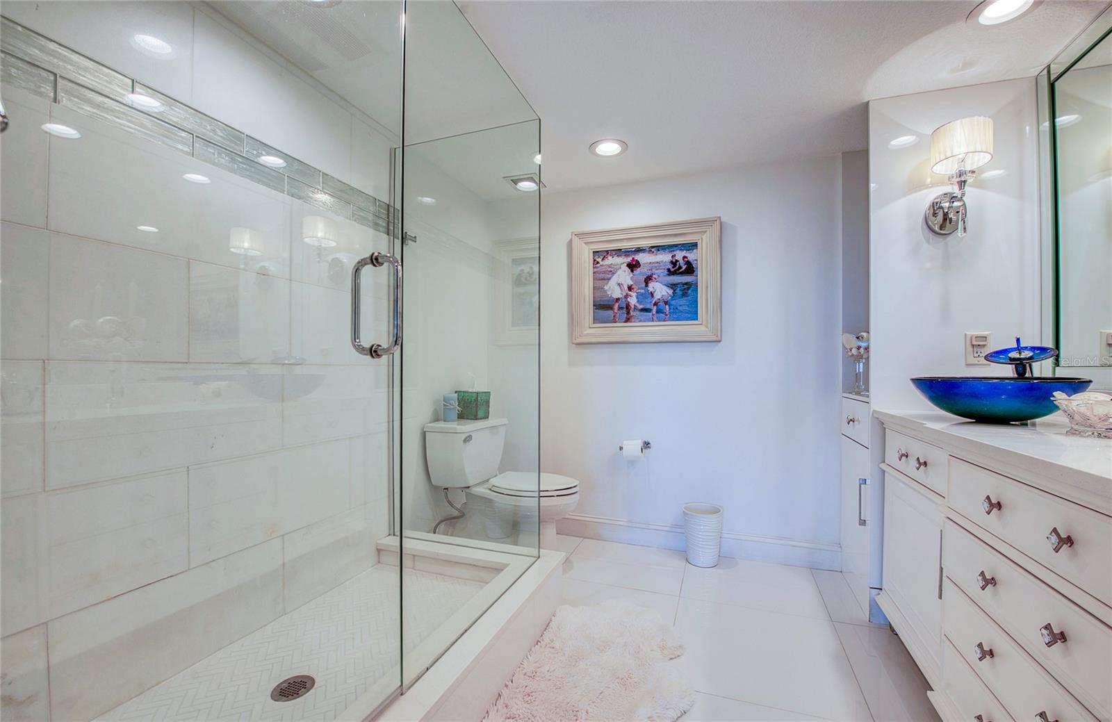 8 BELLEVIEW BLVD #702 — photo 36