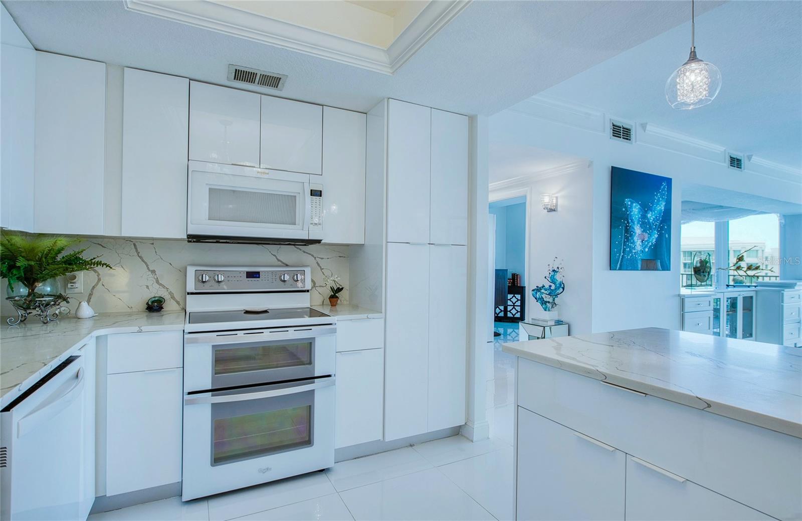 8 BELLEVIEW BLVD #702 — photo 9