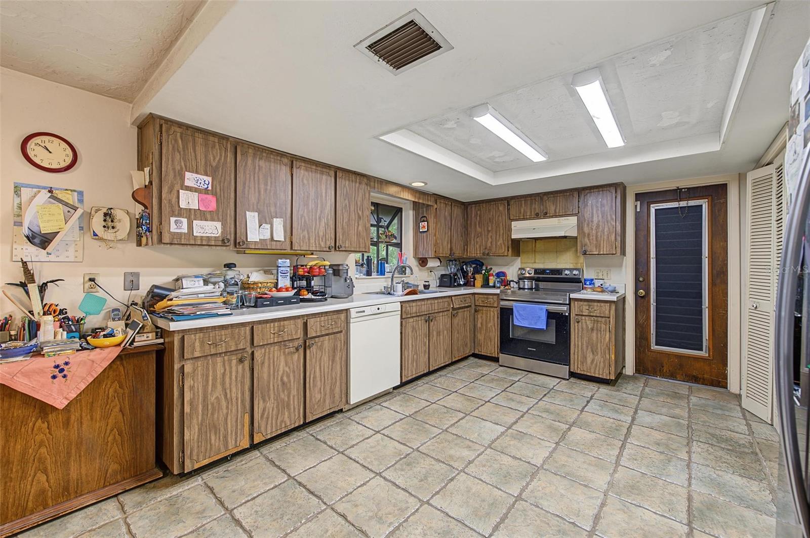 7916 SLATE CT — photo 14
