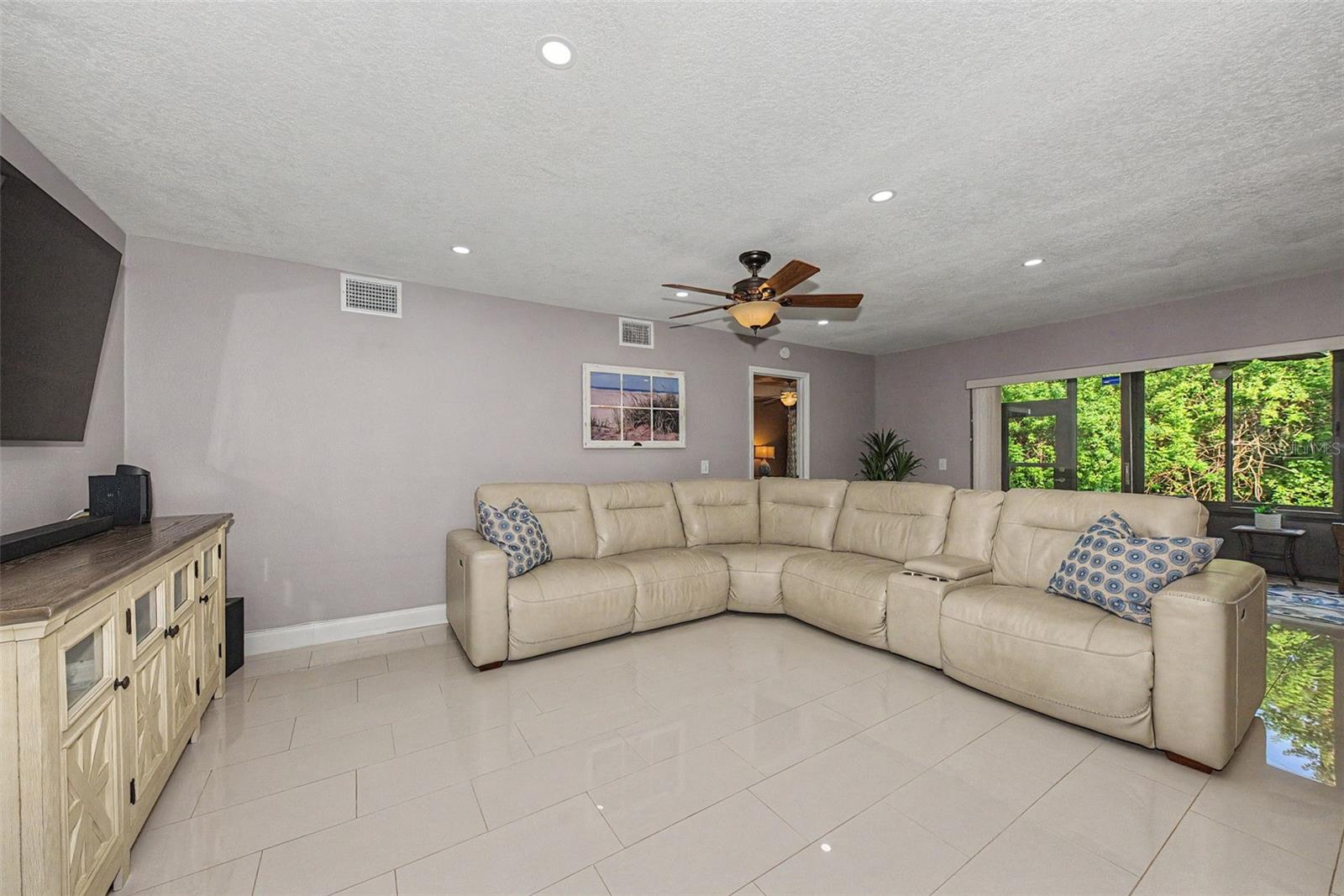 1801 E LAKE RD #1D — photo 3