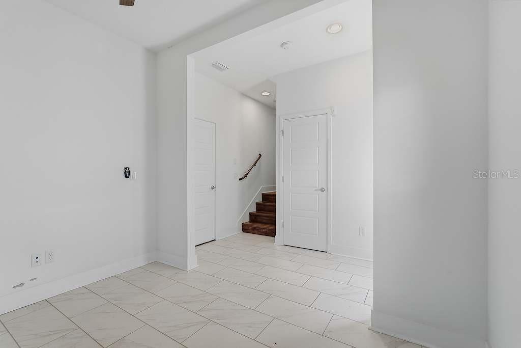 4810 W MCELROY AVE #29 — photo 9