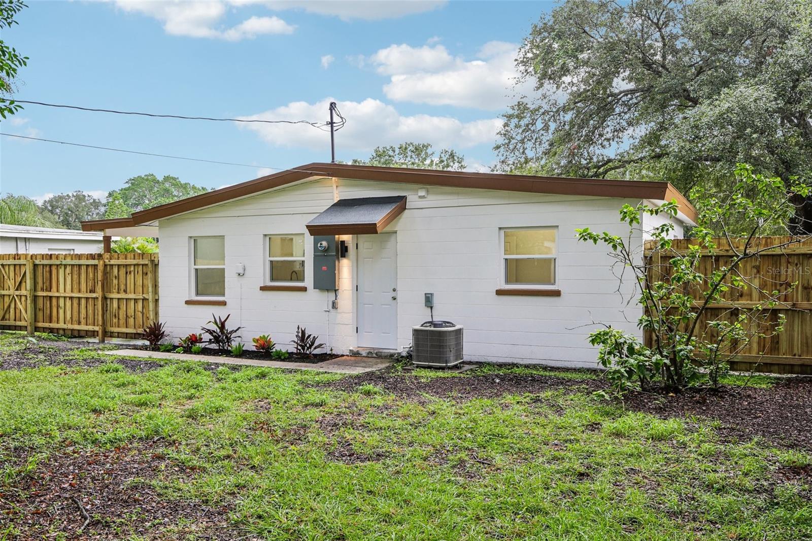 334 E CORNELIUS CIR — photo 25