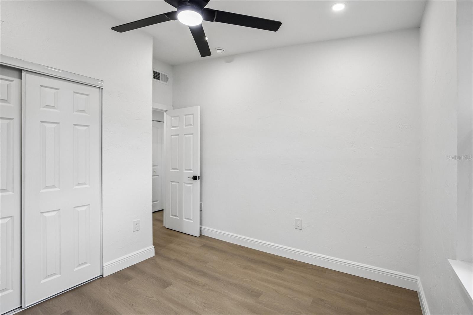 334 E CORNELIUS CIR — photo 20