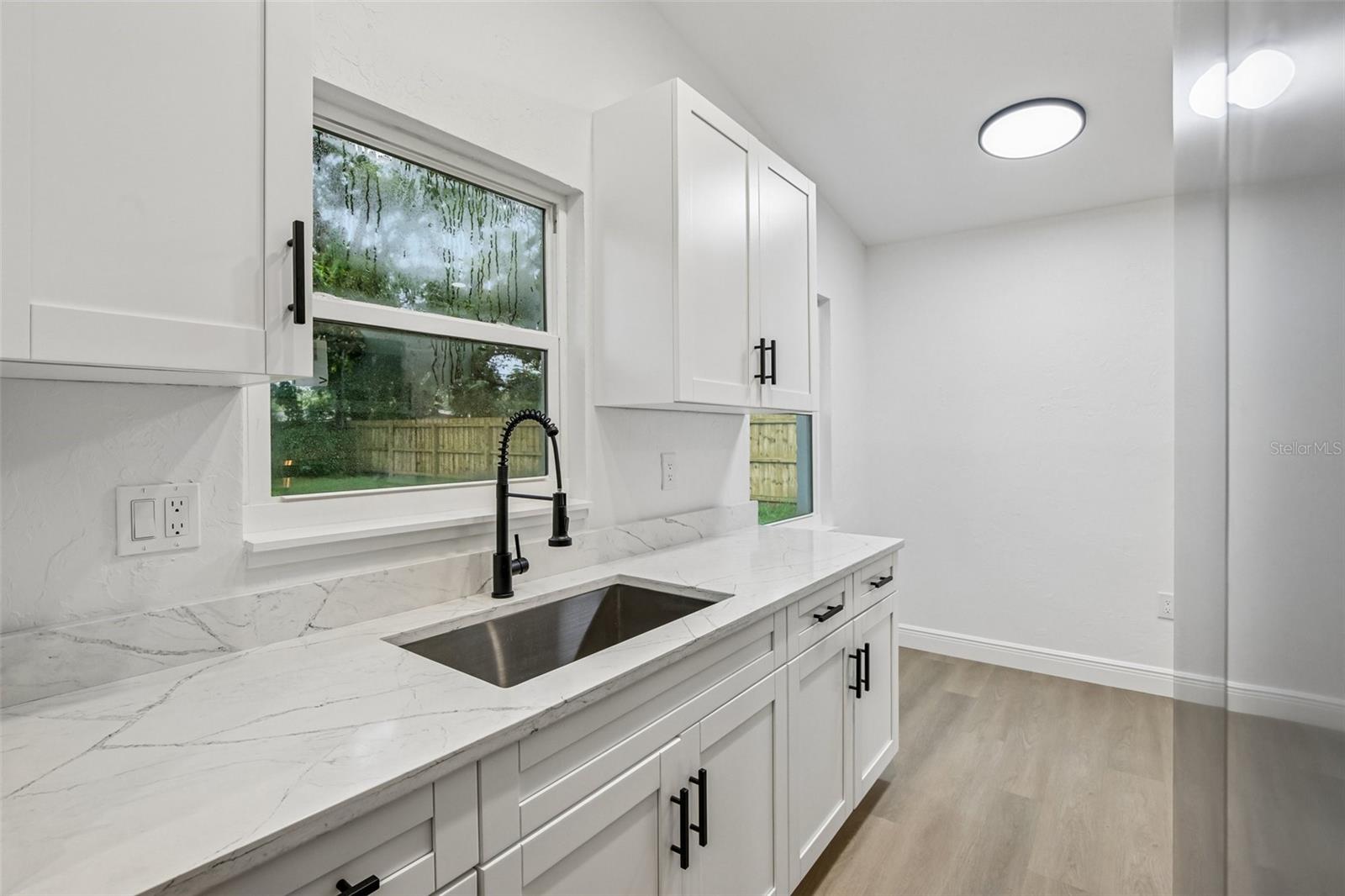 334 E CORNELIUS CIR — photo 16