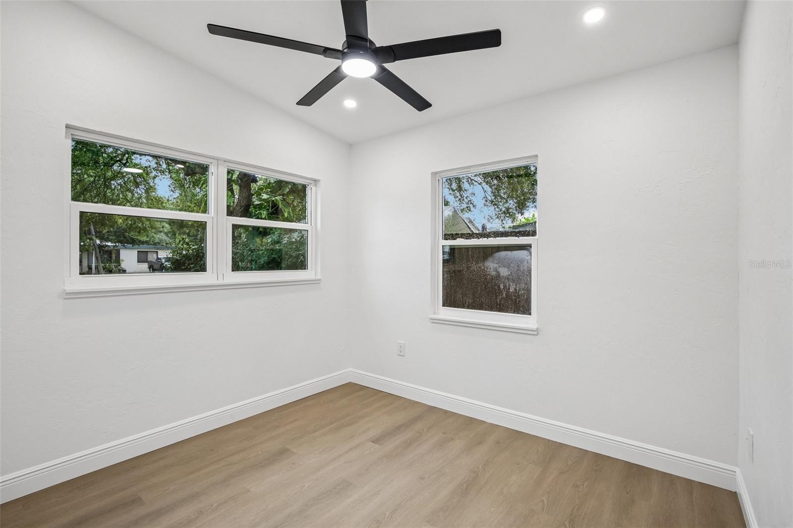 334 E CORNELIUS CIR — photo 21