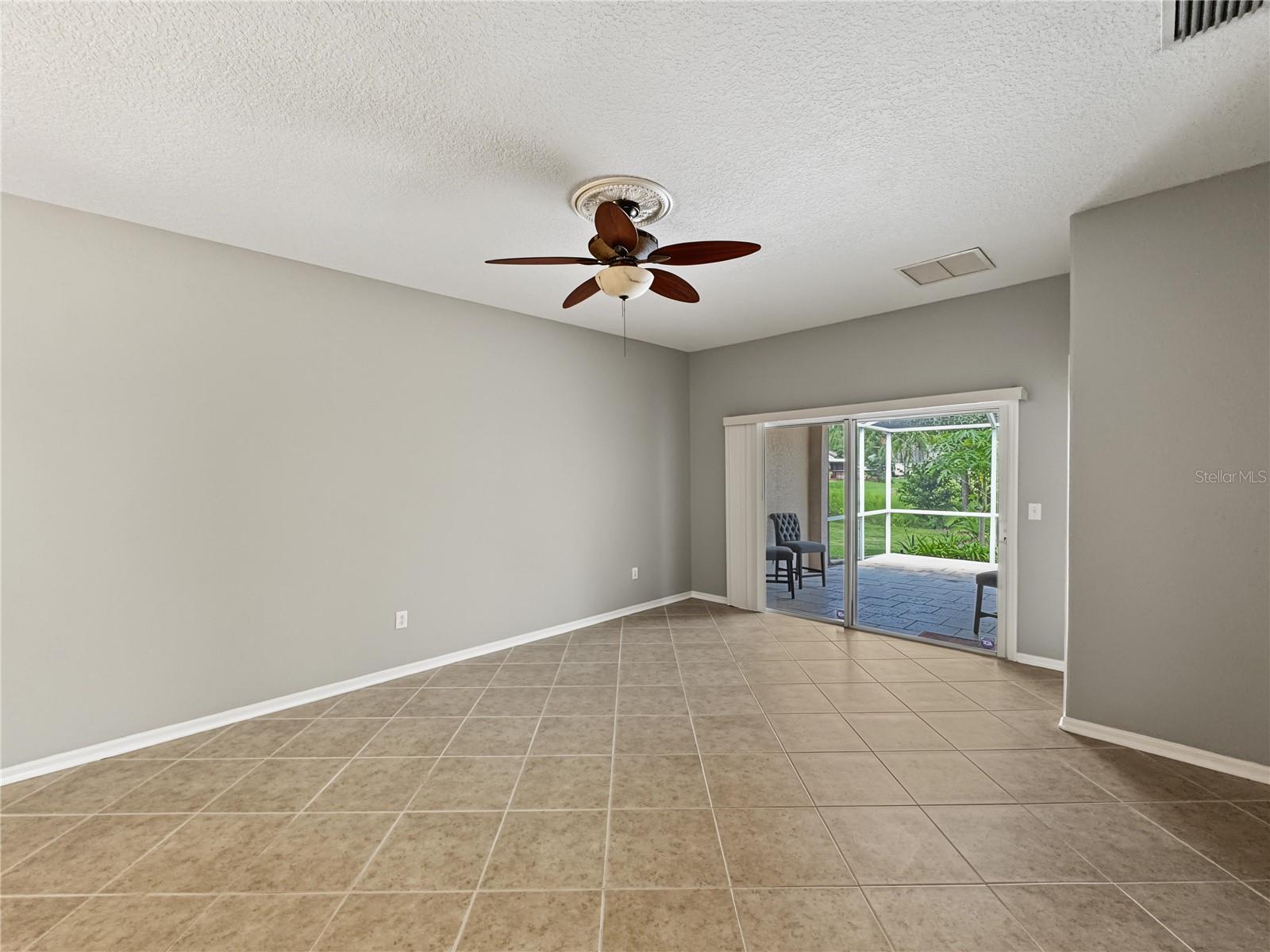 30935 WHITLOCK DR — photo 11