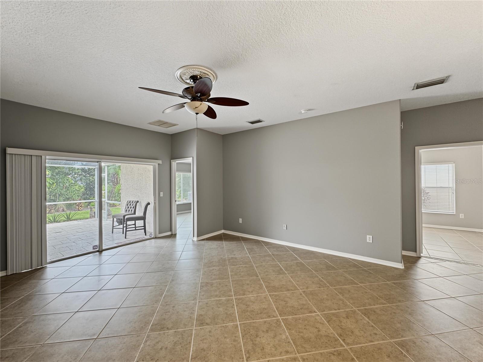 30935 WHITLOCK DR — photo 12