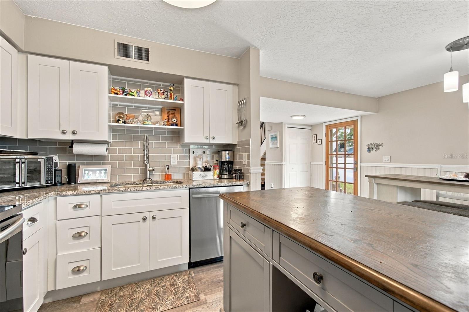 1880 CLEARBROOKE DR — photo 3