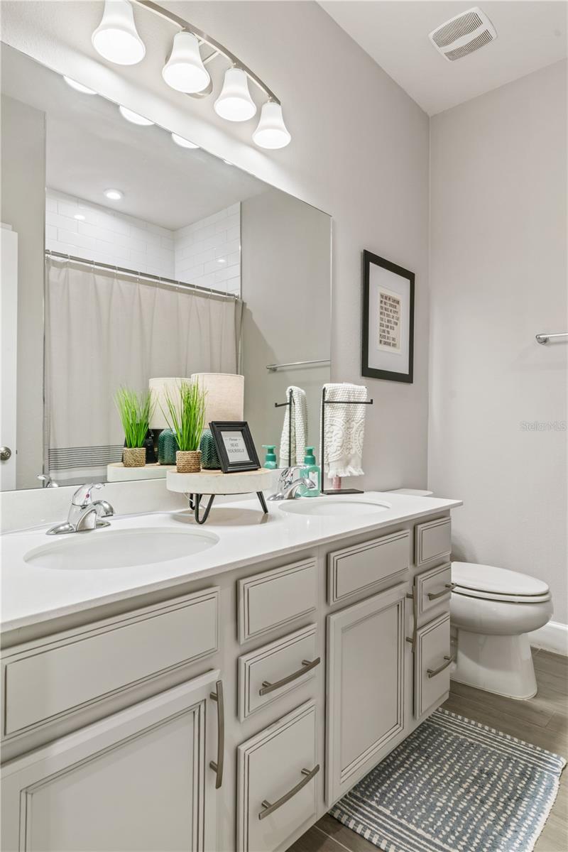 2443 PORTICO ST — photo 4