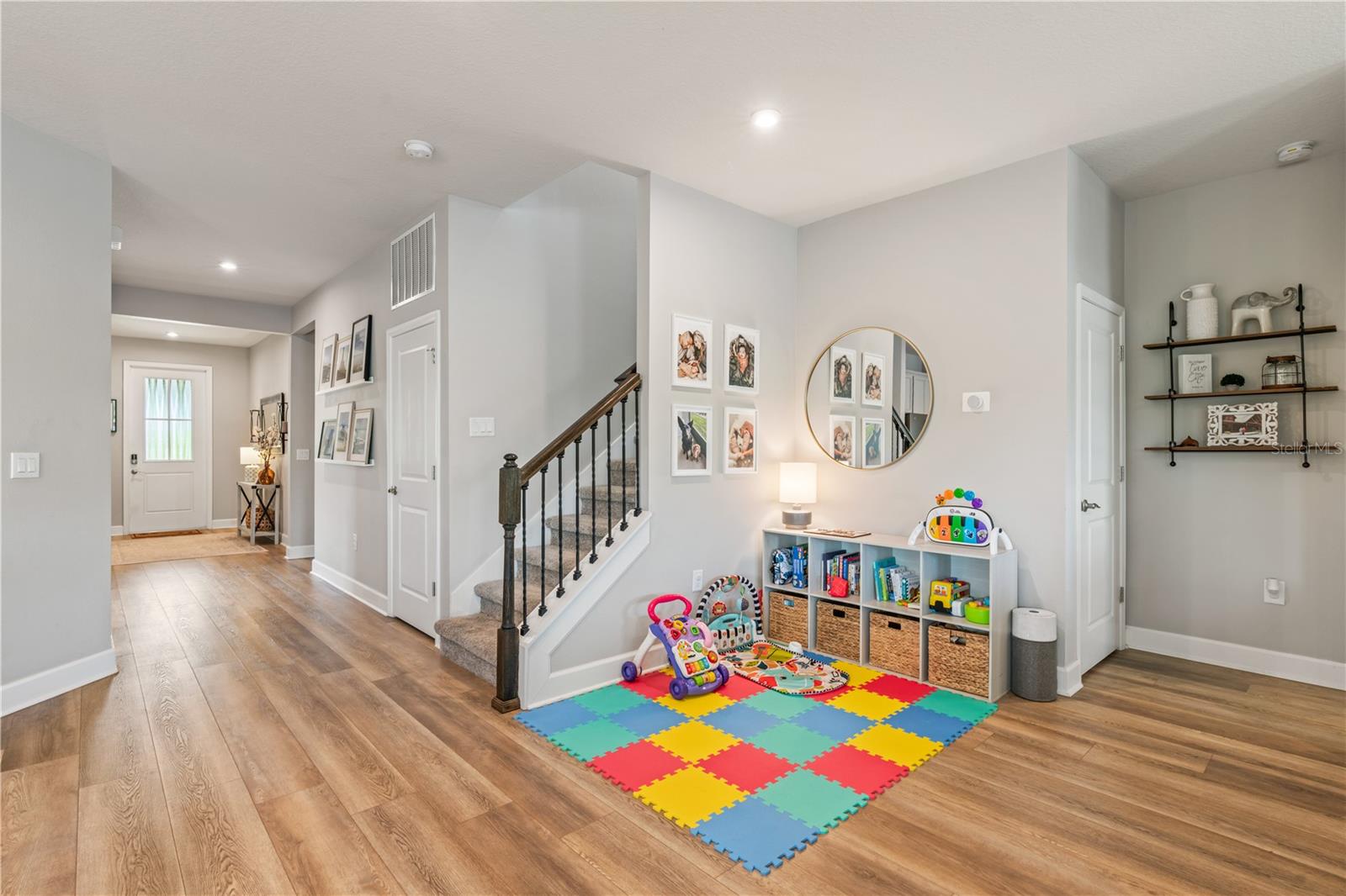 2443 PORTICO ST — photo 15