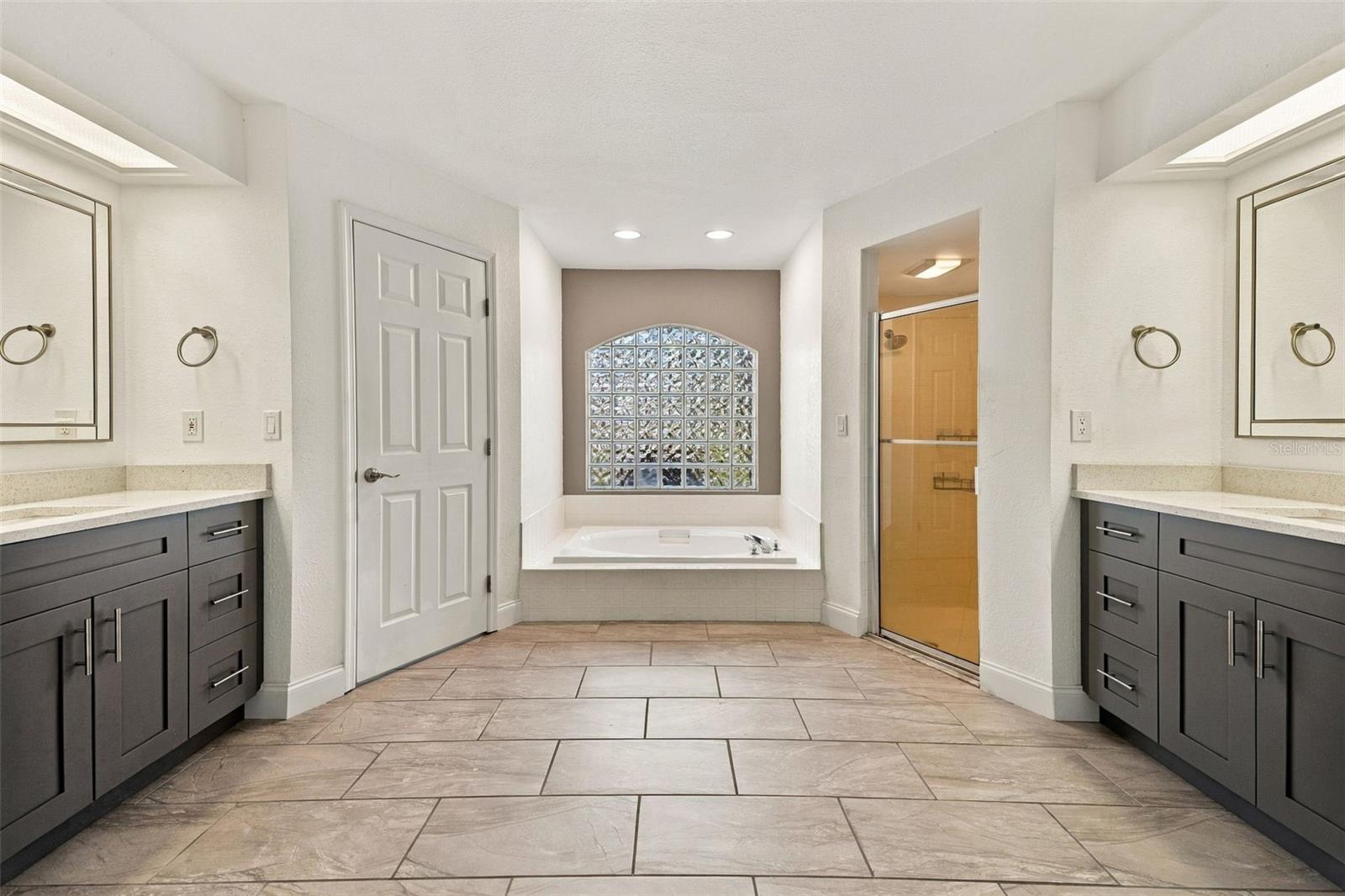 1591 JONATHAN CT — photo 13