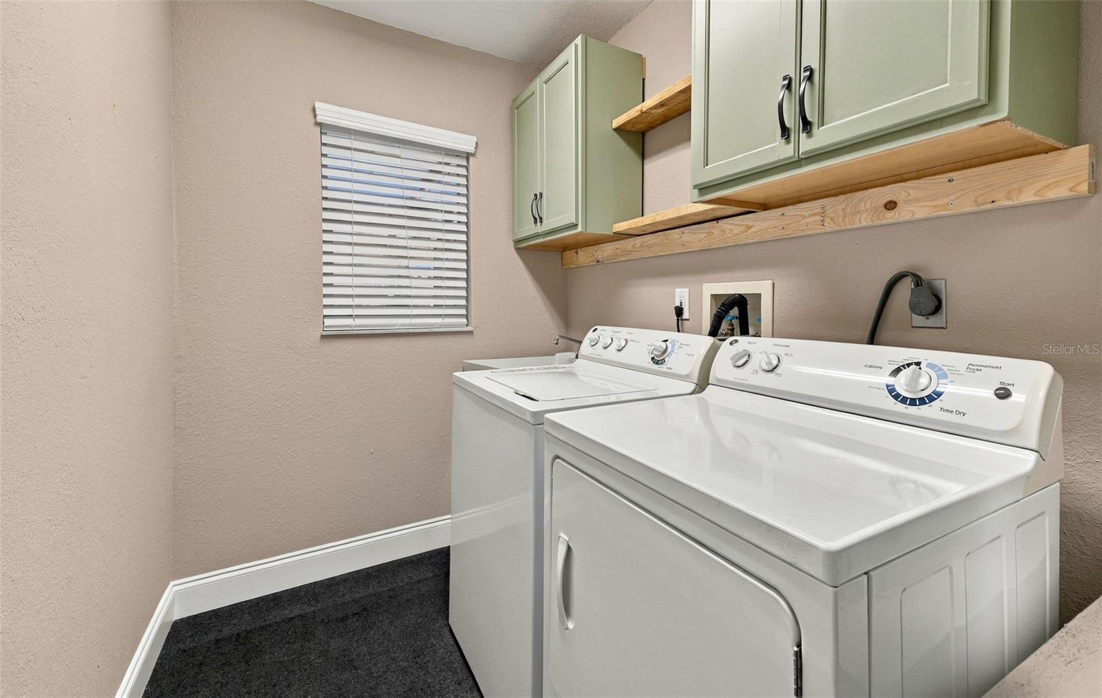 1591 JONATHAN CT — photo 19