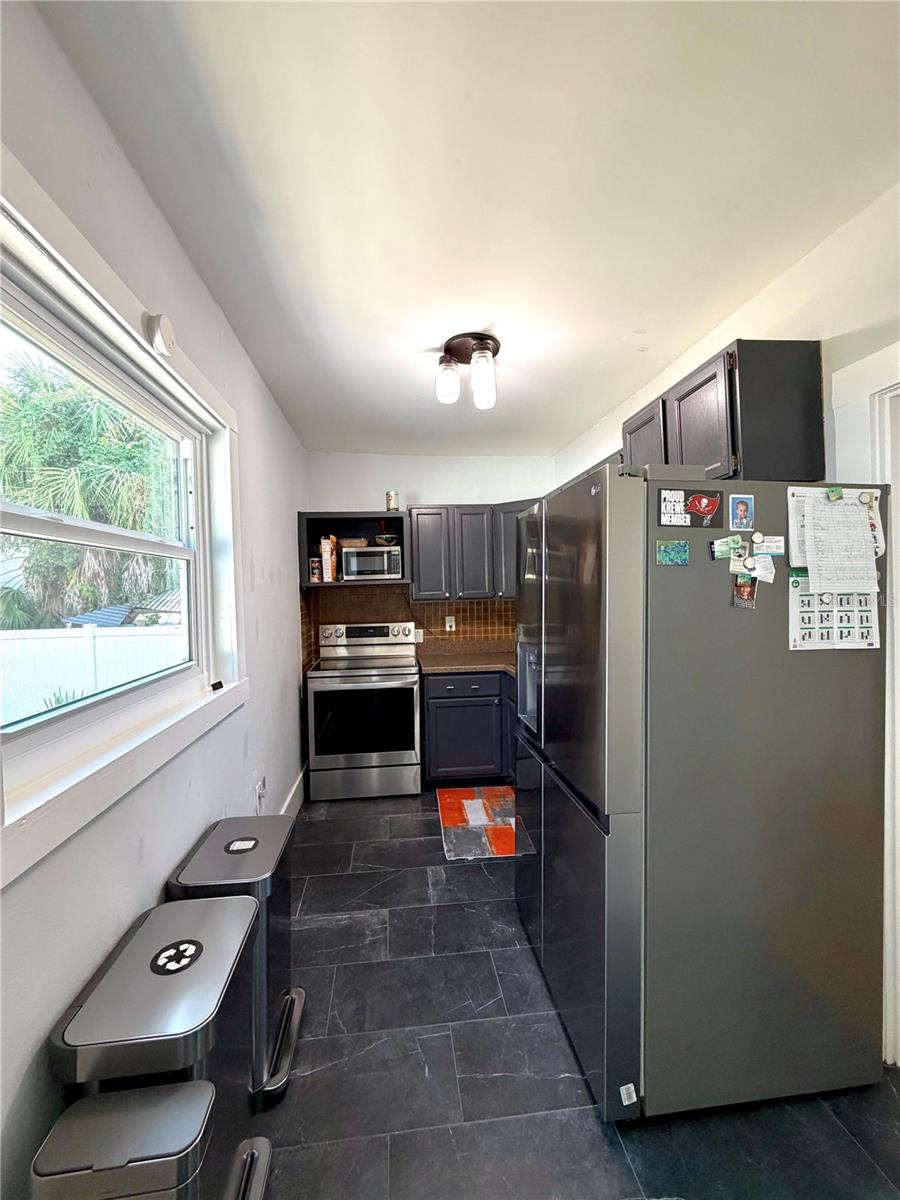 4623 IRIS ST N — photo 24