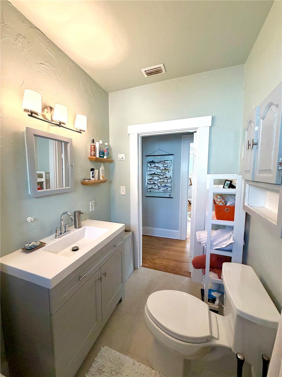 4623 IRIS ST N — photo 20
