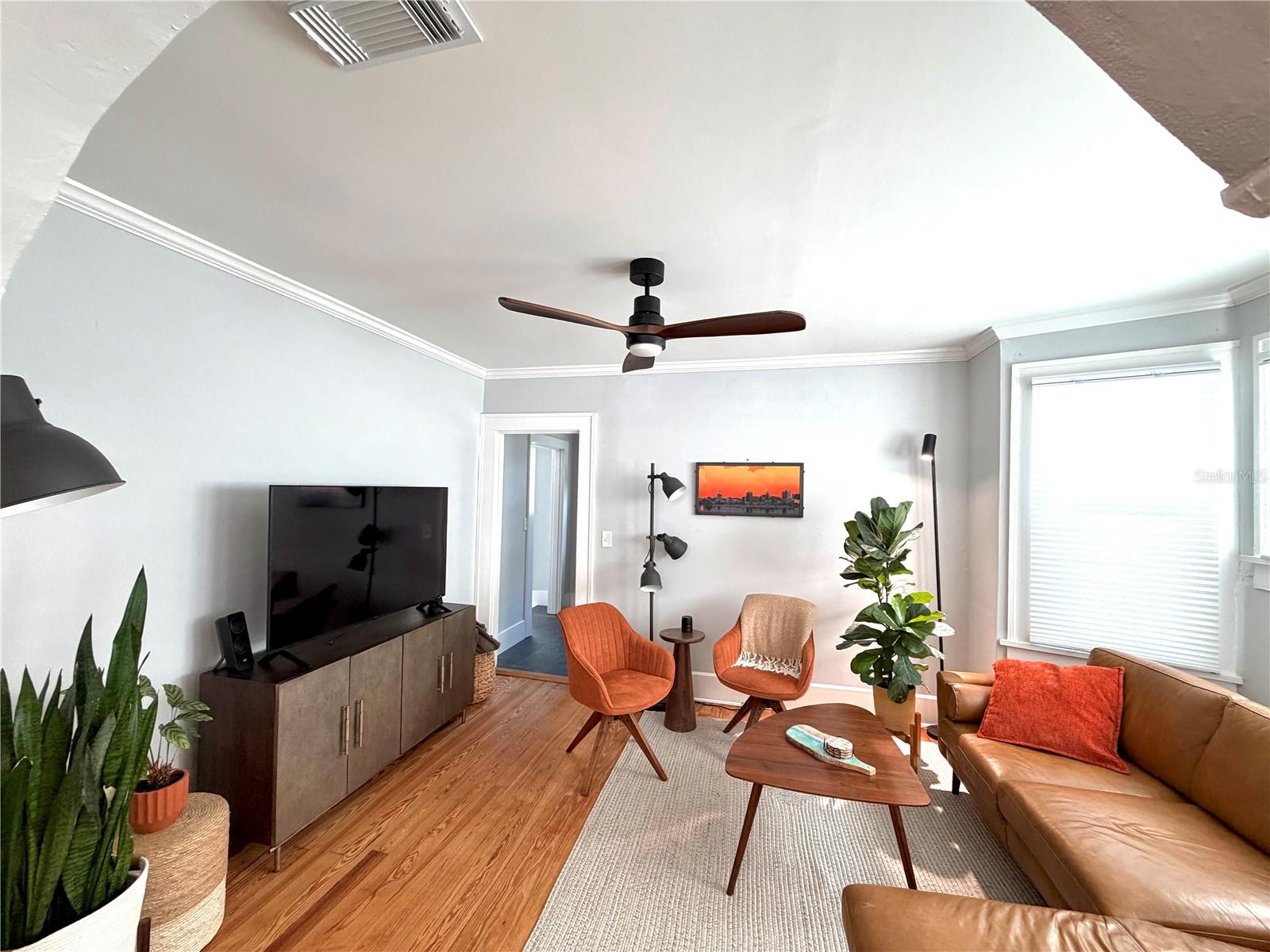 4623 IRIS ST N — photo 13