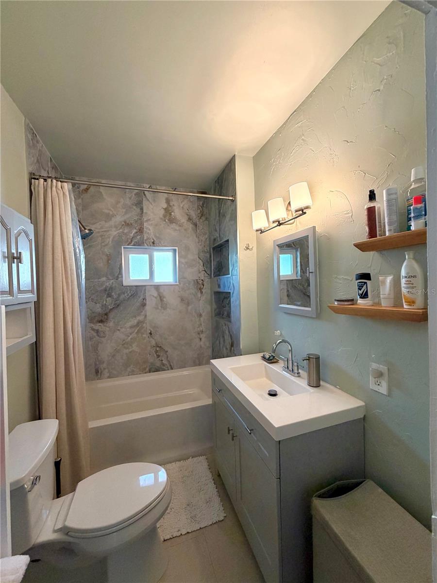 4623 IRIS ST N — photo 22
