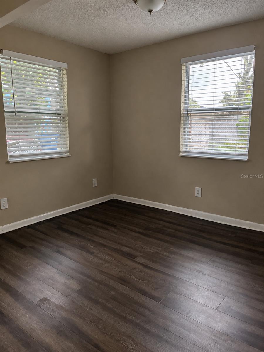 1720 GRANVILLE CT S — photo 8