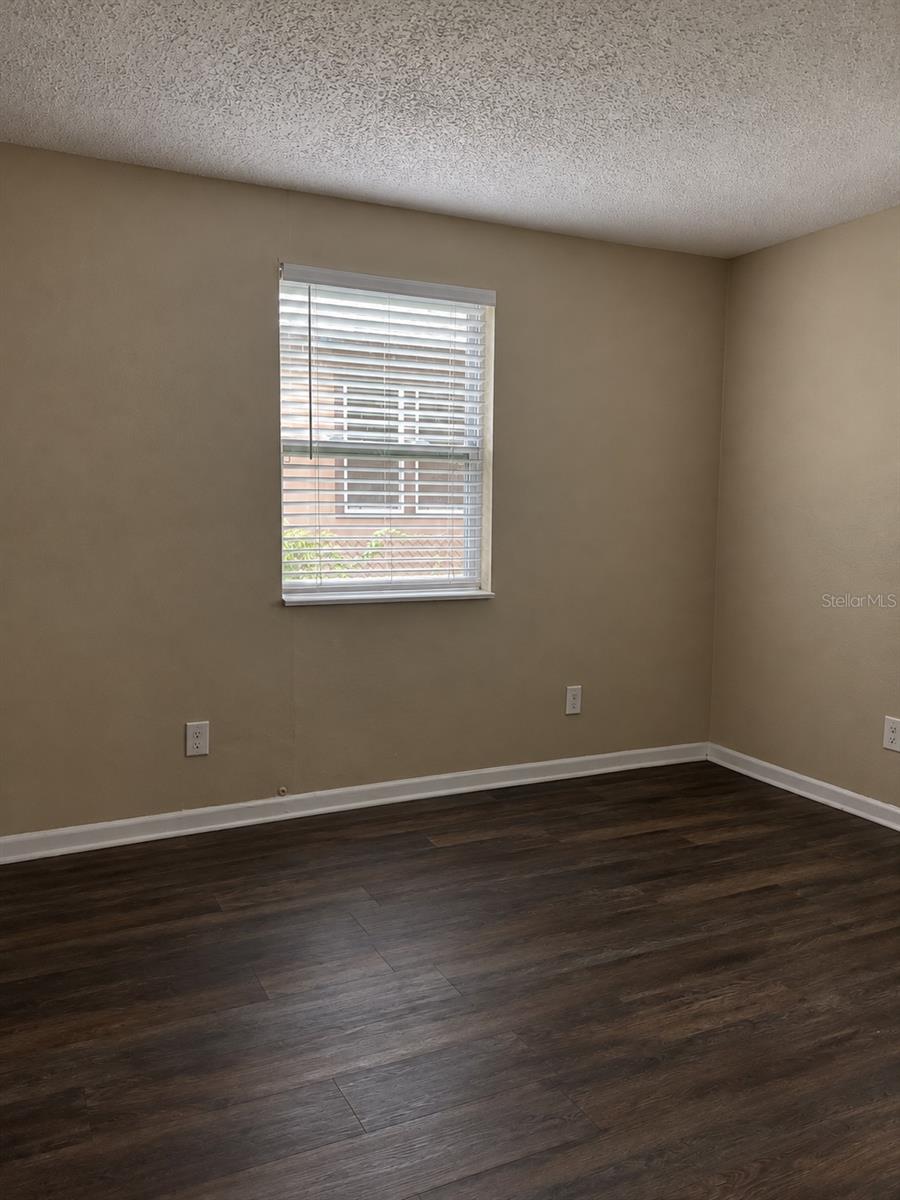 1720 GRANVILLE CT S — photo 7