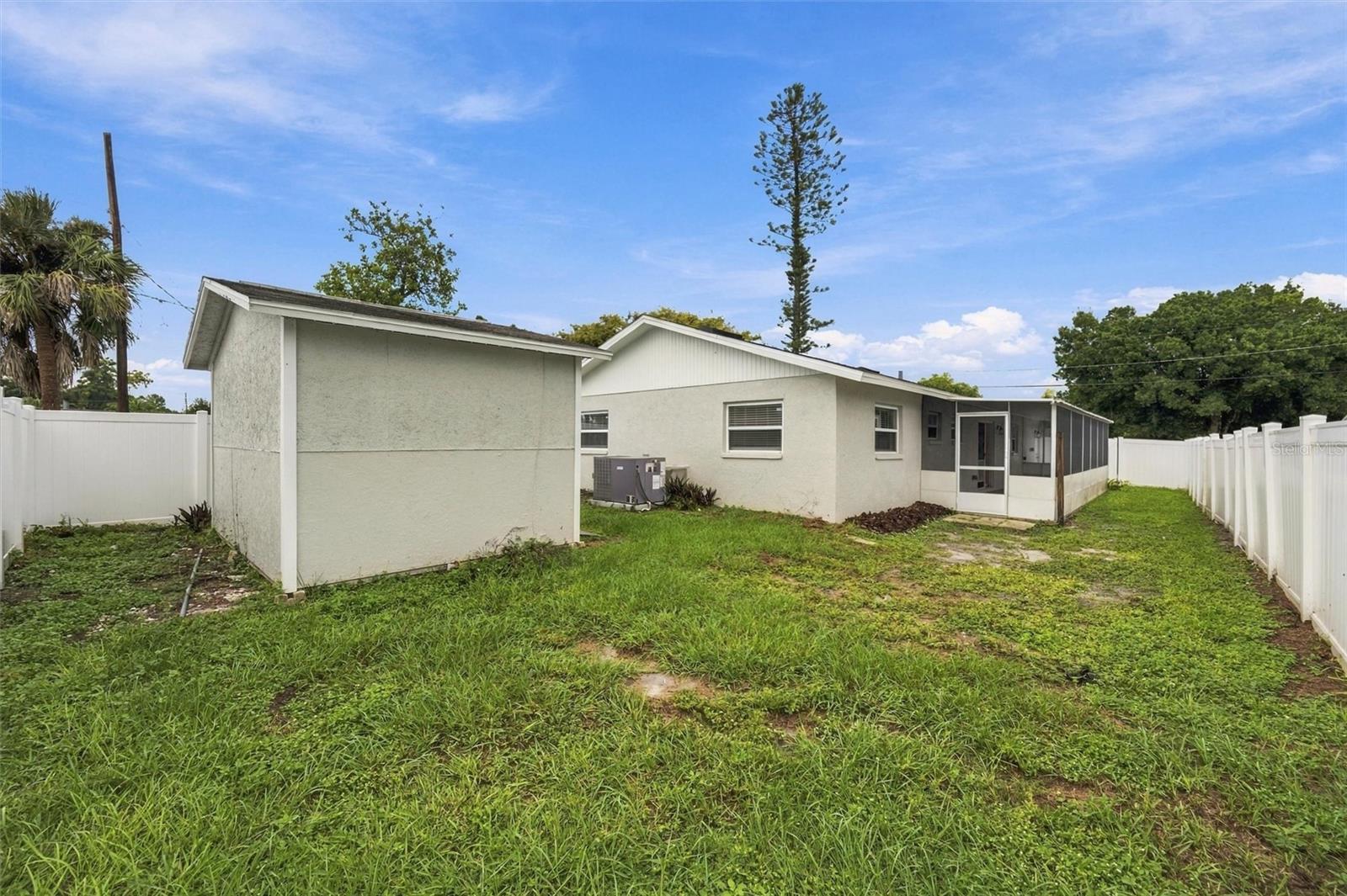 3205 DUNBAR DR — photo 37