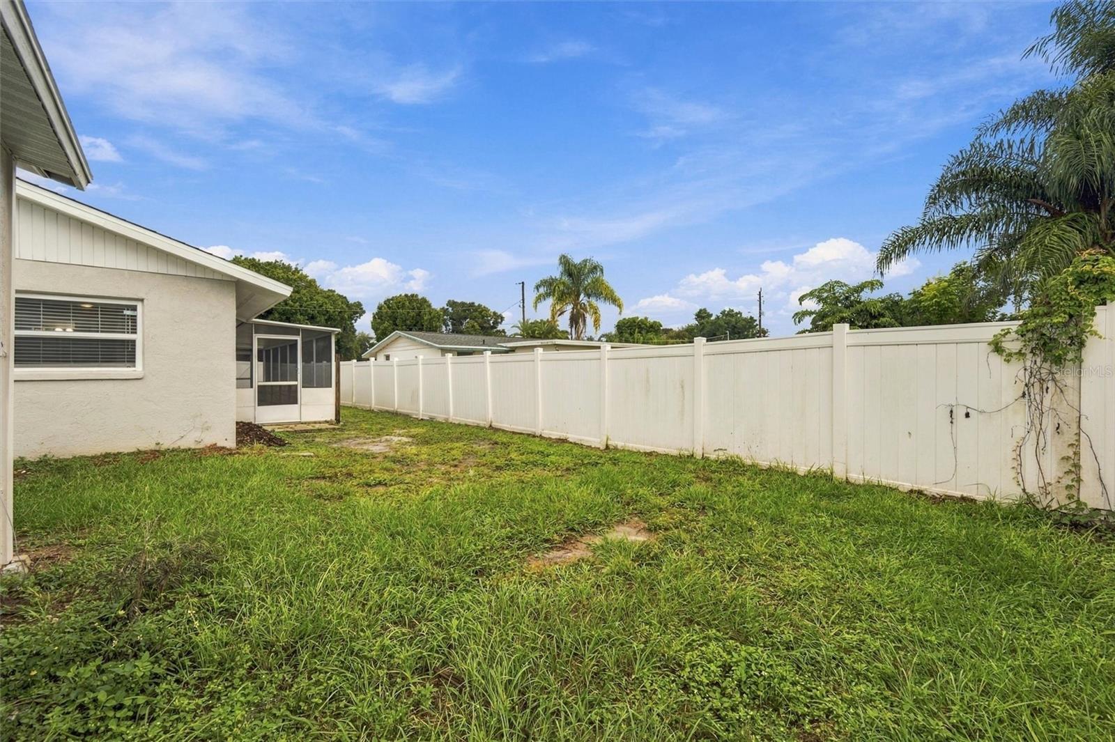 3205 DUNBAR DR — photo 35