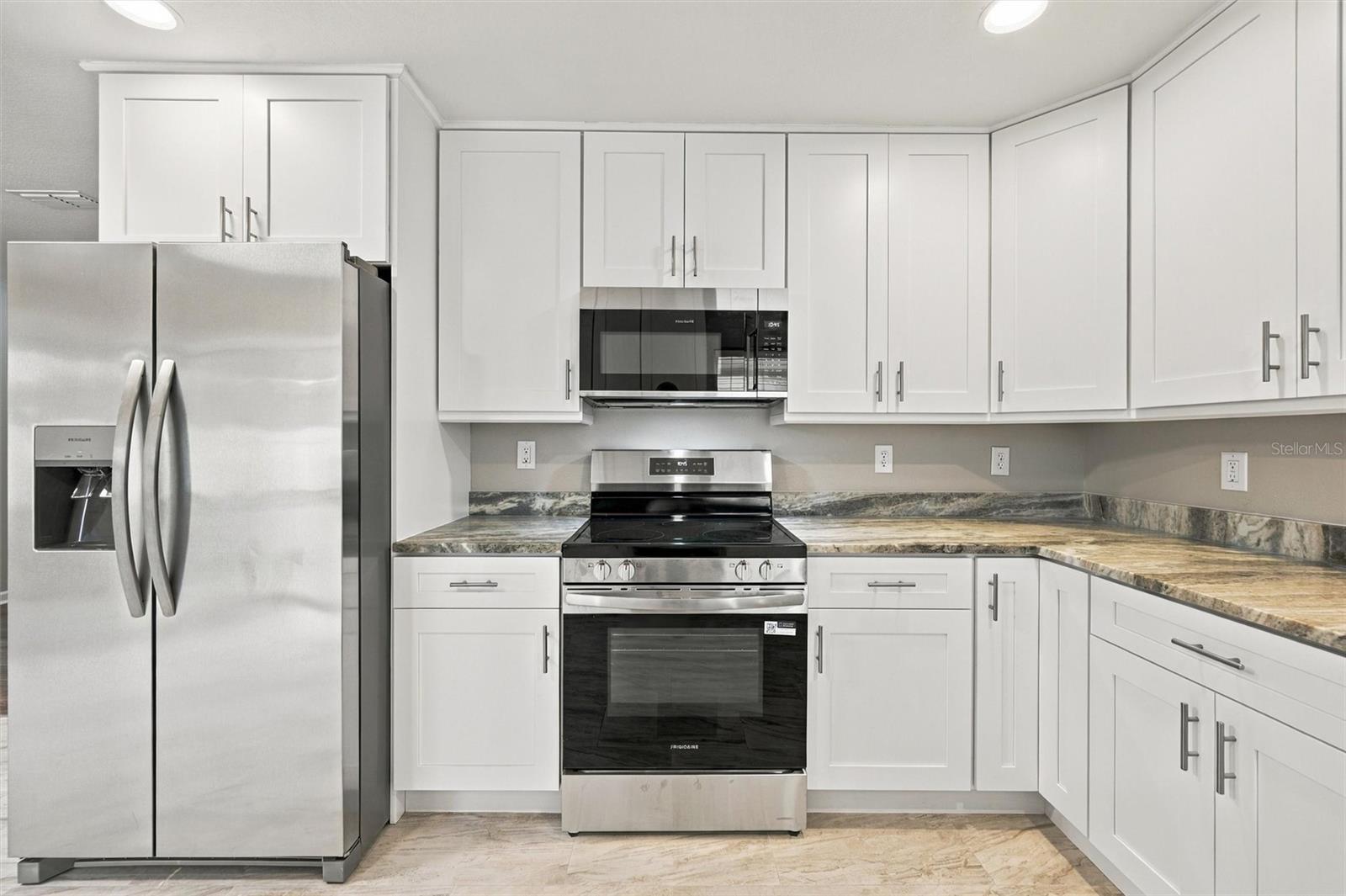 3205 DUNBAR DR — photo 14