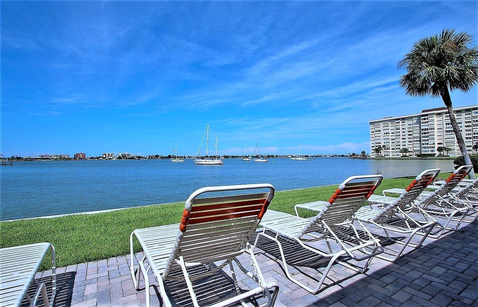 4725 COVE CIR #APT 609 — photo 27
