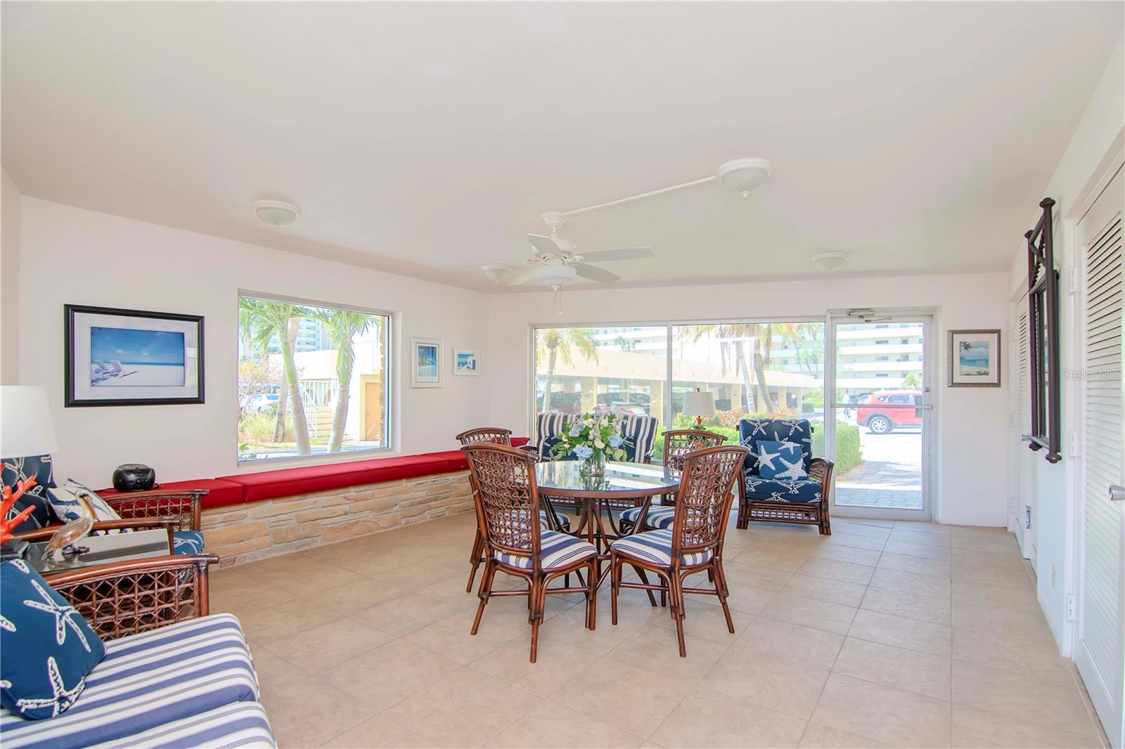 4725 COVE CIR #APT 609 — photo 25