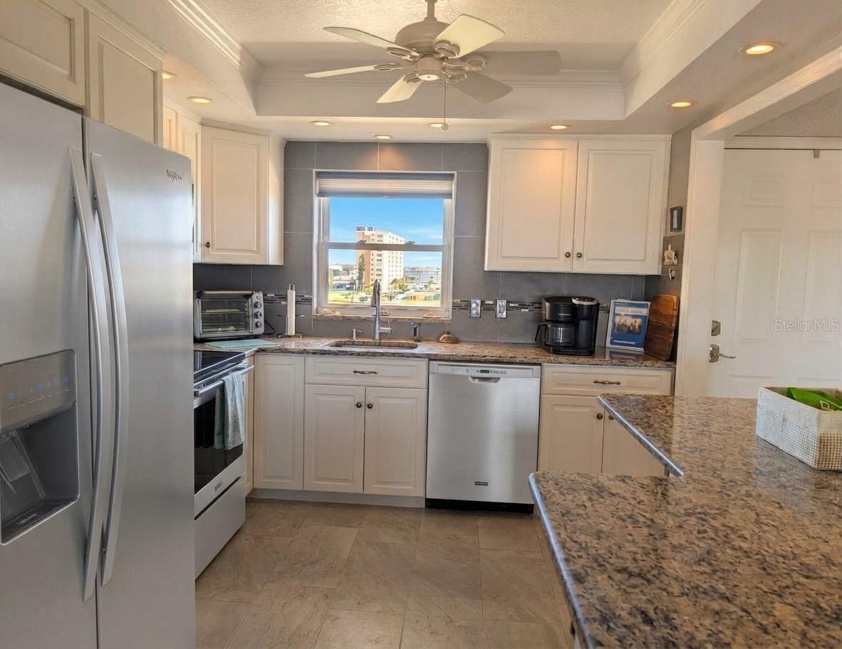 4725 COVE CIR #APT 609 — photo 4