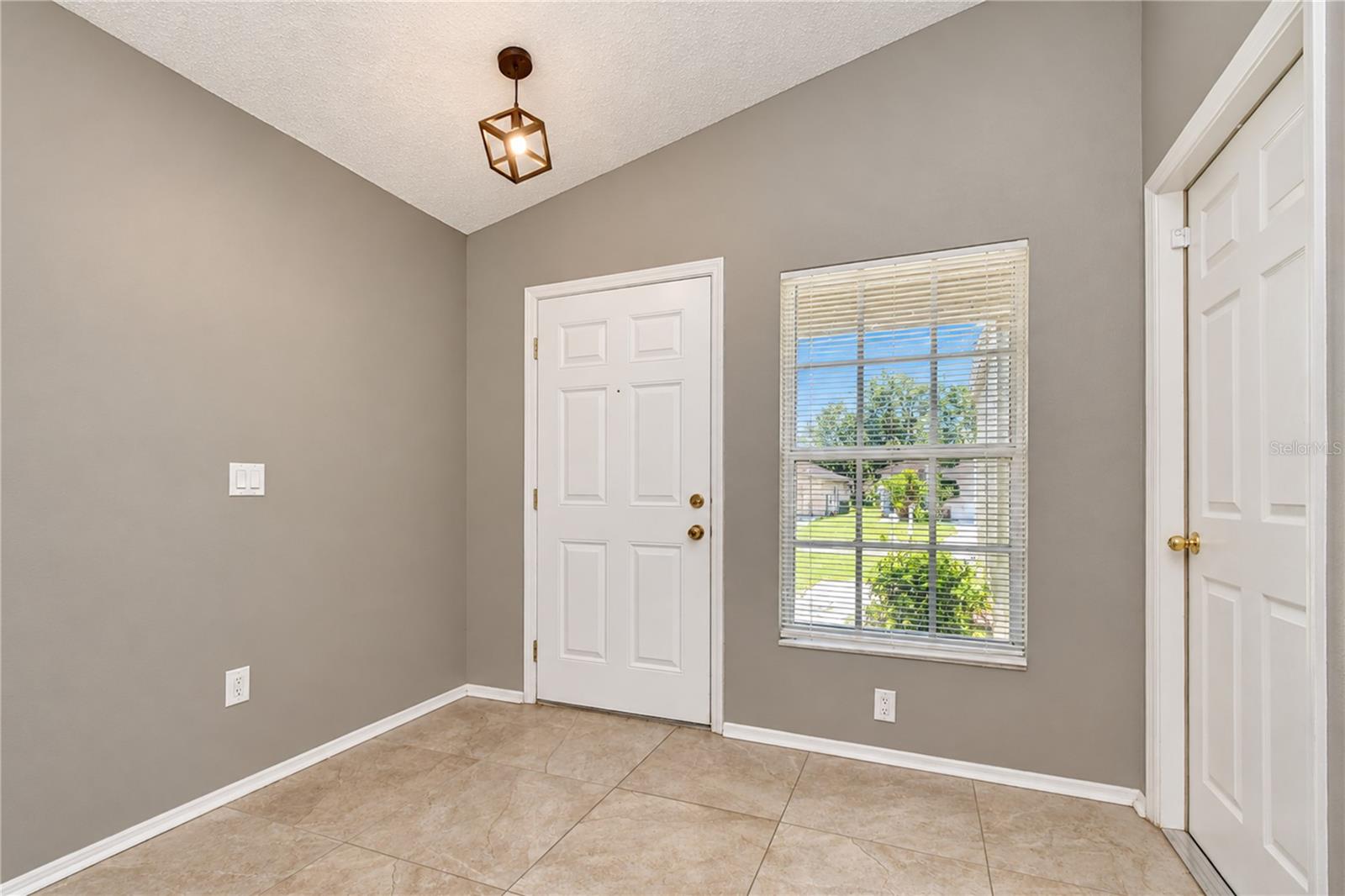8736 MORRISON OAKS CT — photo 5