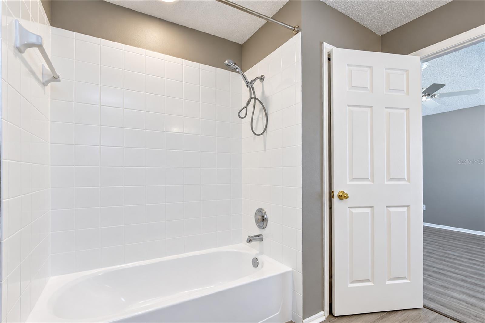 8736 MORRISON OAKS CT — photo 30