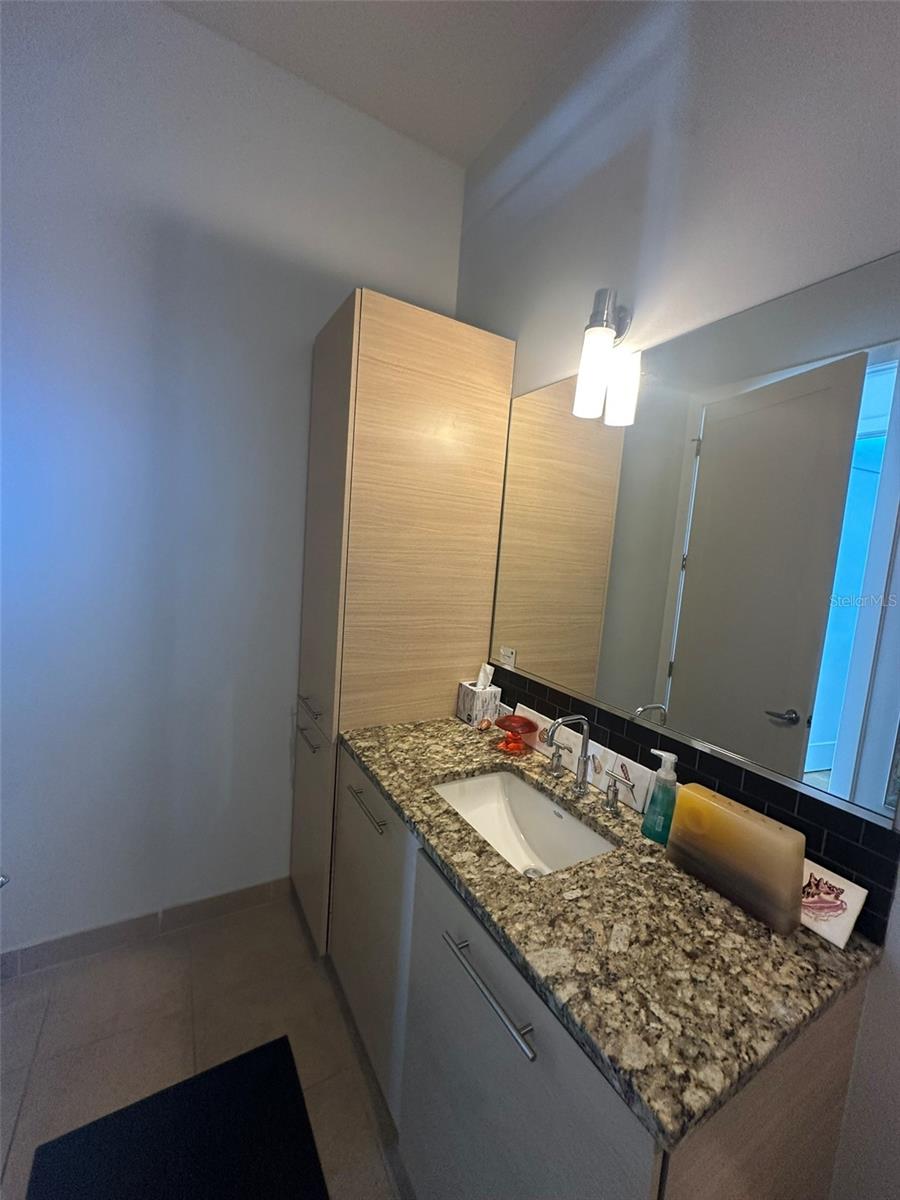 400 4TH AVE S #1207 — photo 38