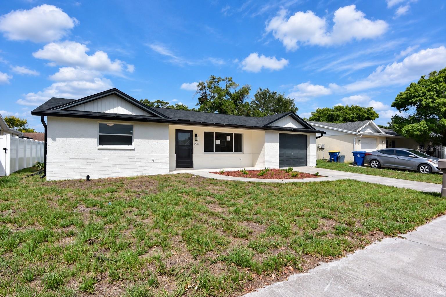 7421 SANDALWOOD DR — photo 30