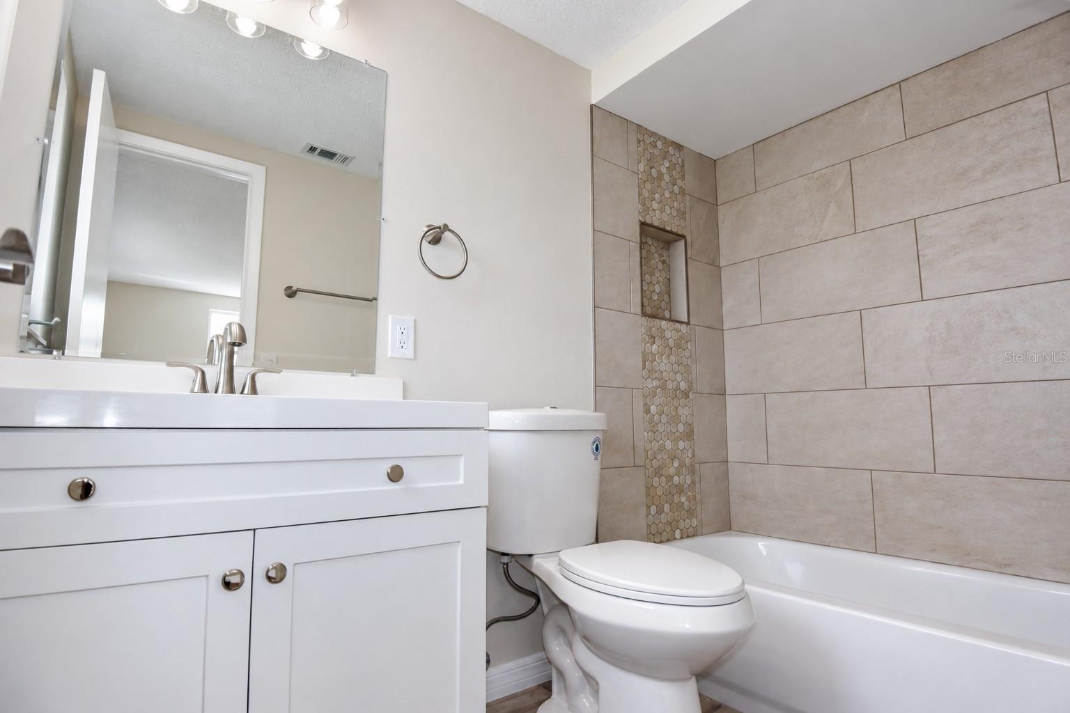 7421 SANDALWOOD DR — photo 20
