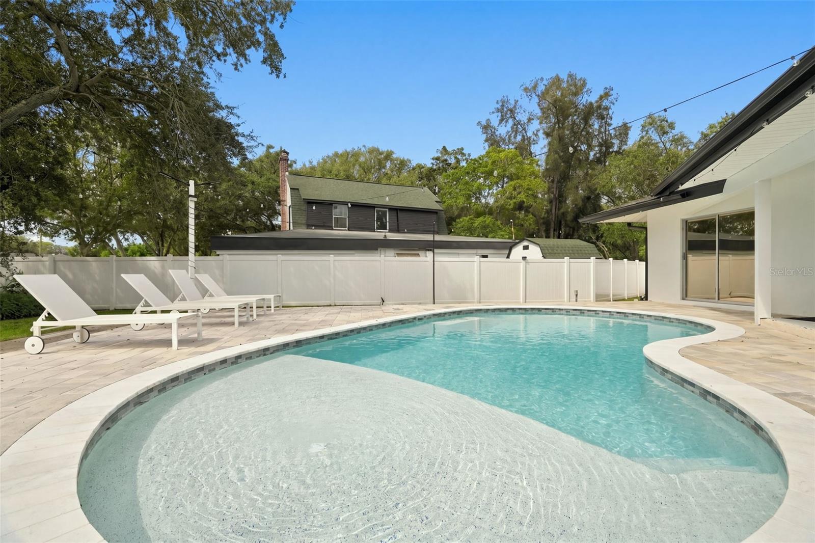 330 PATICA RD NE — photo 33