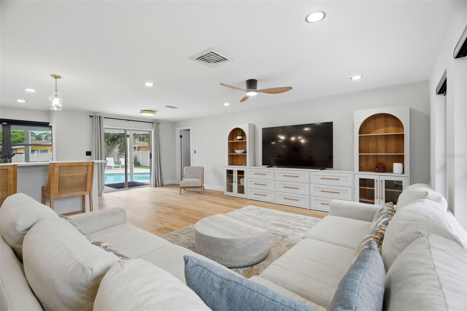 330 PATICA RD NE — photo 16