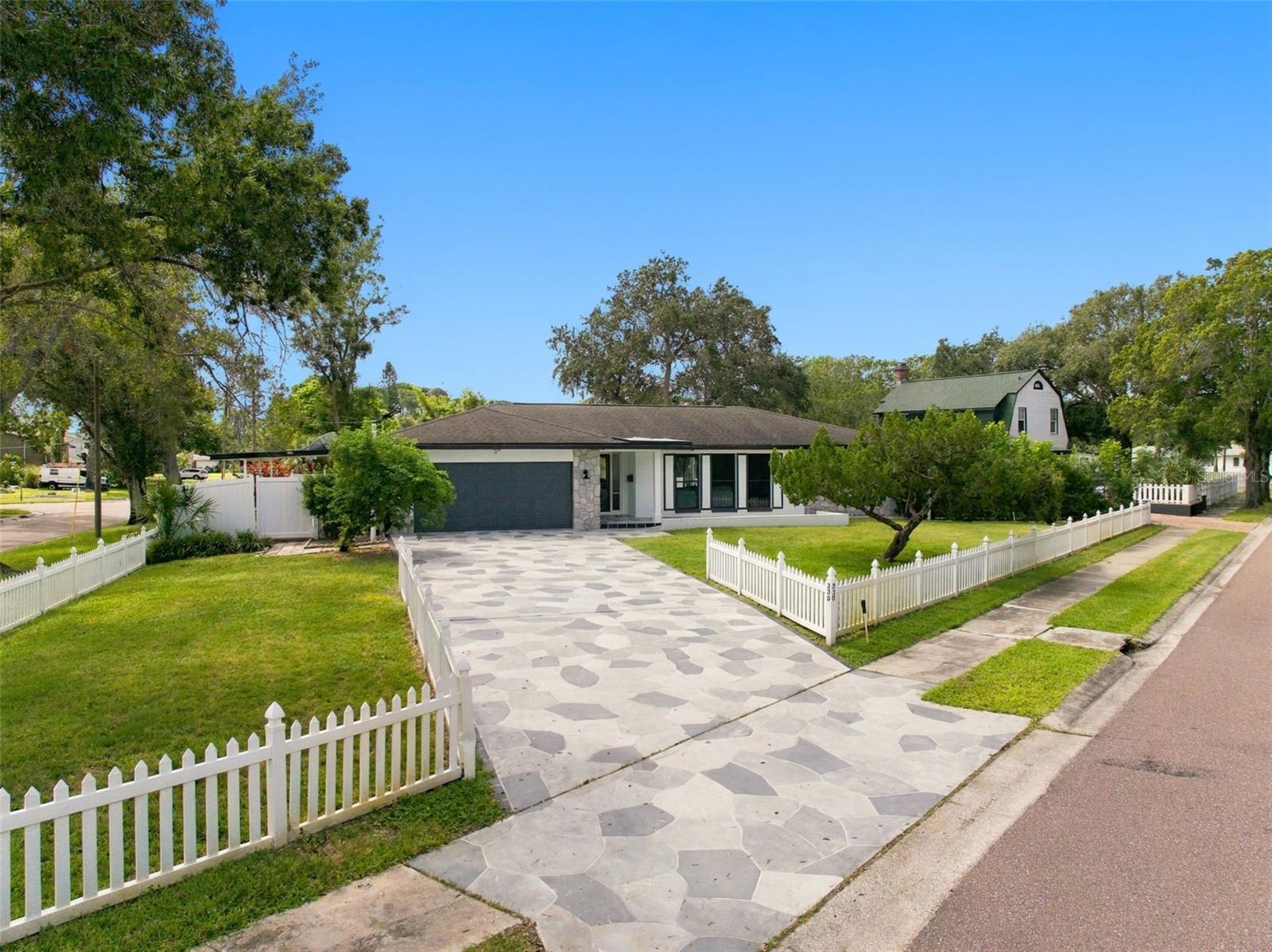 330 PATICA RD NE — photo 45