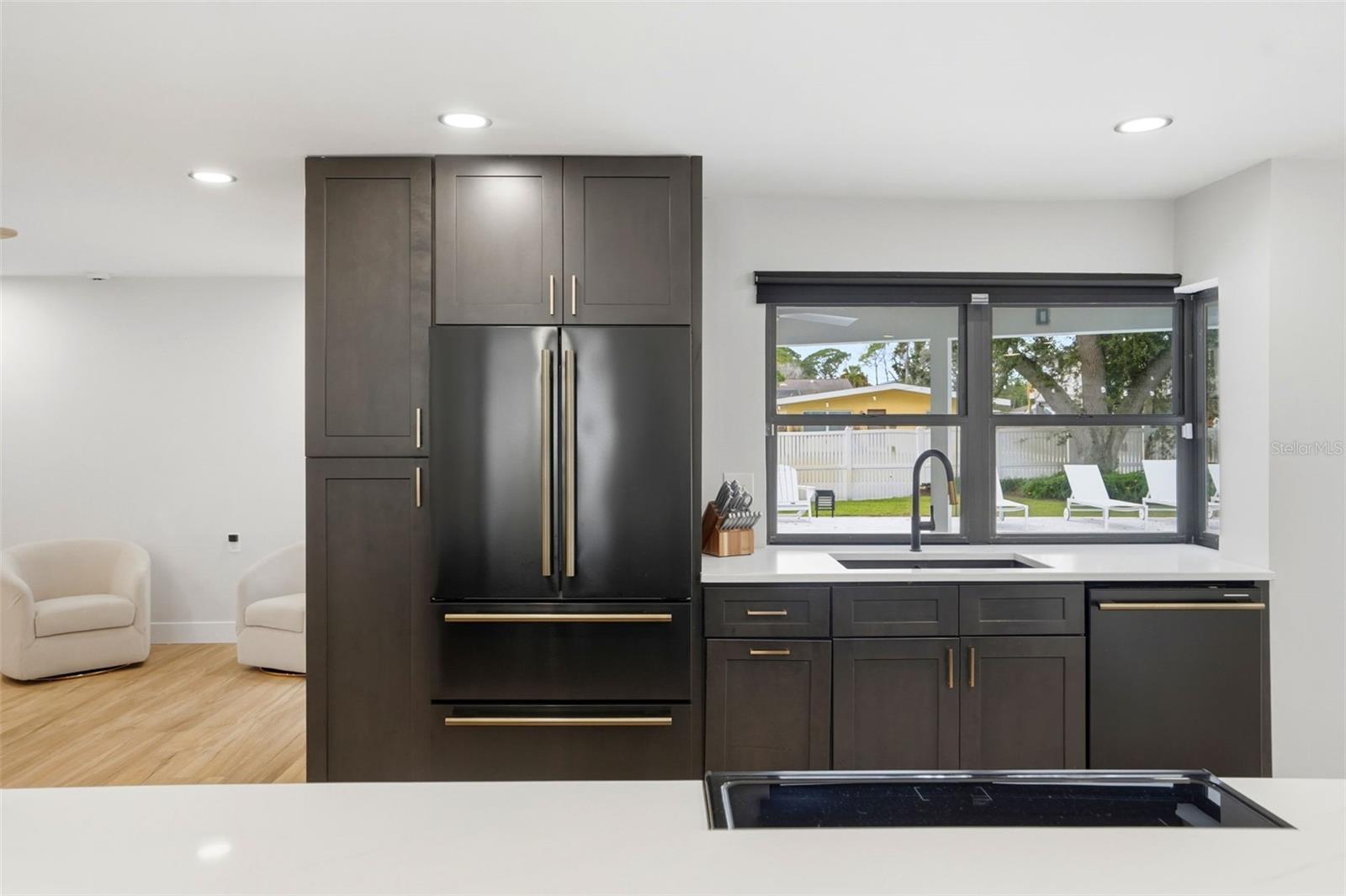 330 PATICA RD NE — photo 9