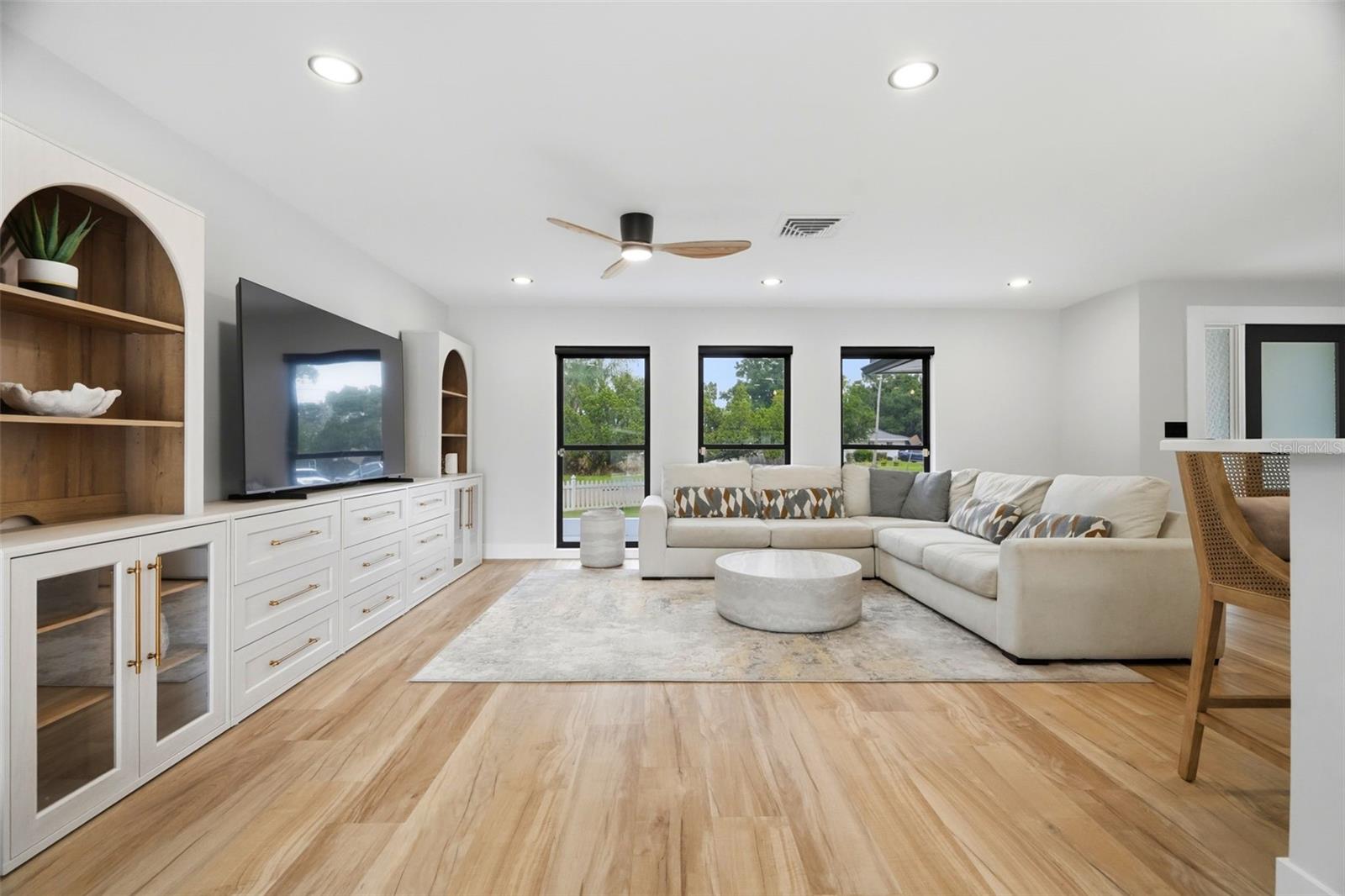 330 PATICA RD NE — photo 15