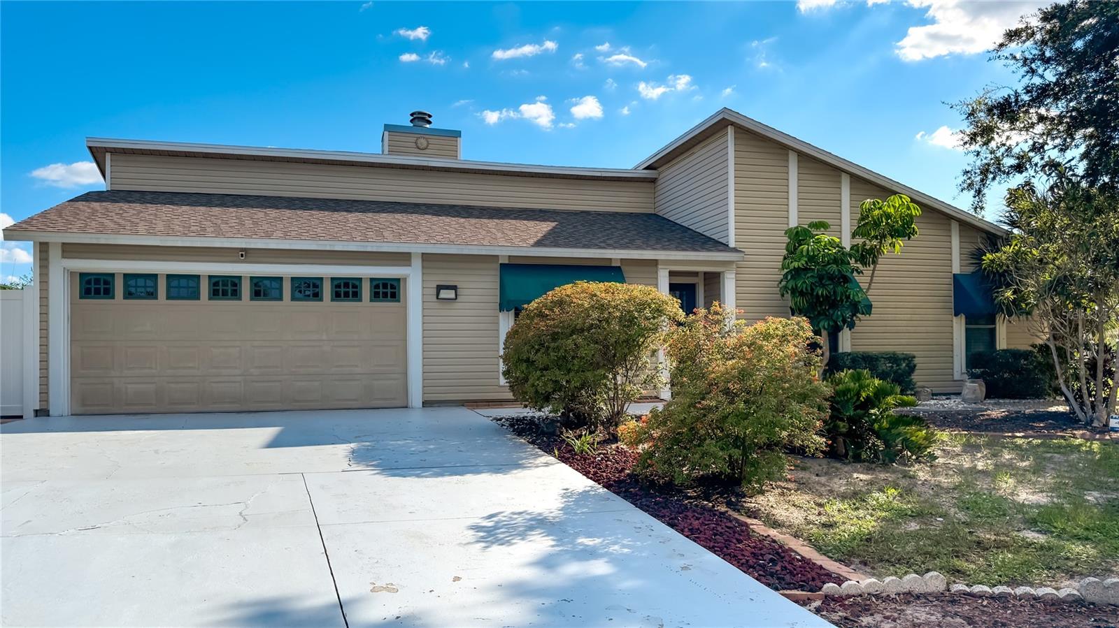 520 MCARTHUR AVE — photo 4