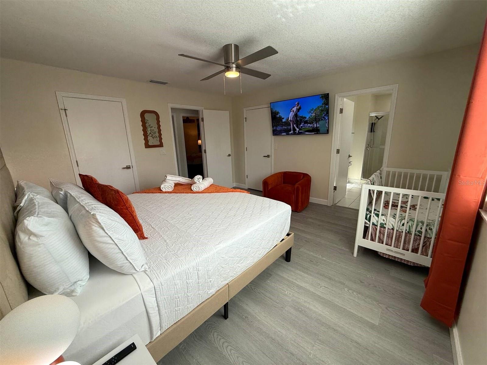 520 MCARTHUR AVE — photo 31