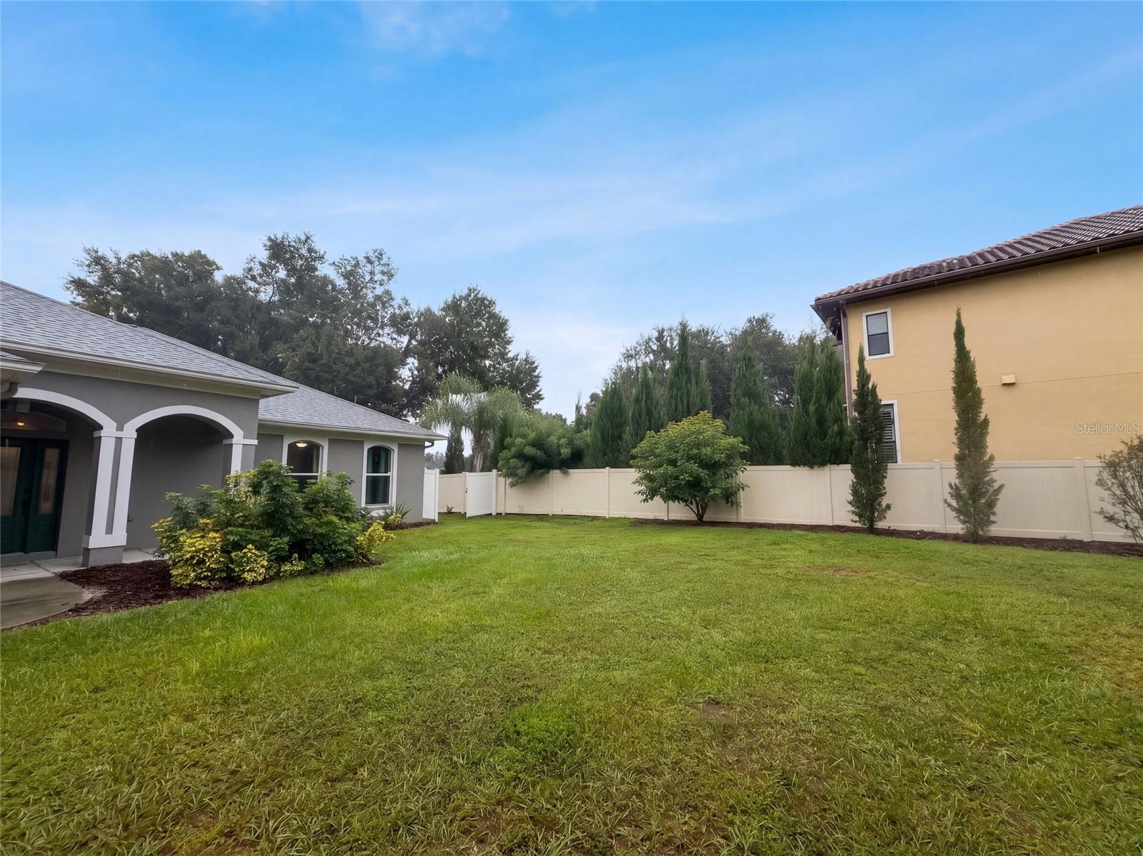 219 WILLOW BEND PKWY — photo 23